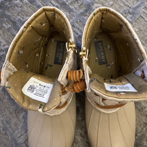 Sperry Top Sider Duck Rain Boots Chevron Quilted Shaft Nylon Ivory 7.5 EUC - Picture 8 of 14